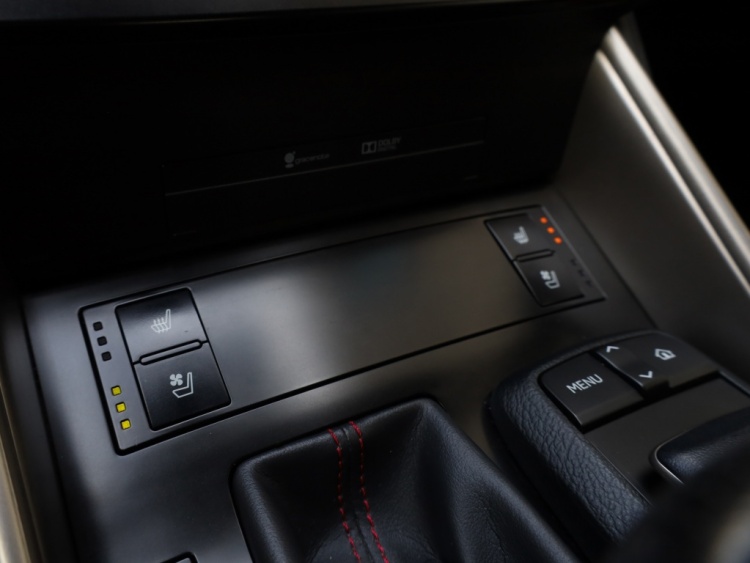 Lexus IS 300h F Sport Line | Stoelventilatie | Leder | Elektrische Stoele