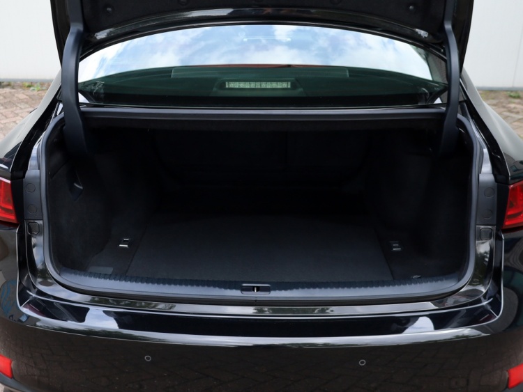 Lexus IS 300h F Sport Line | Stoelventilatie | Leder | Elektrische Stoele