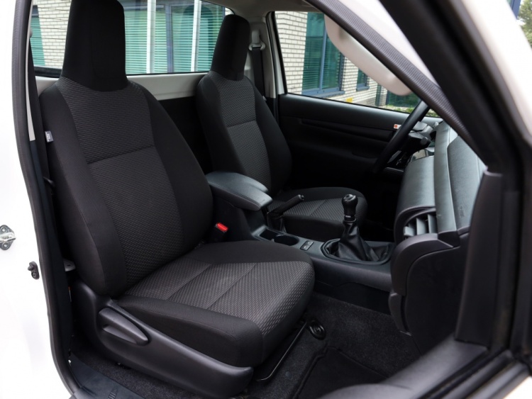 Toyota Hilux 2.4 D-4D 4WD Cool Comfort | Airco | Cruise | Trekhaak