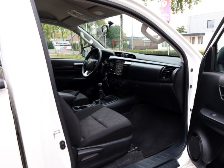 Toyota Hilux 2.4 D-4D 4WD Cool Comfort | Airco | Cruise | Trekhaak