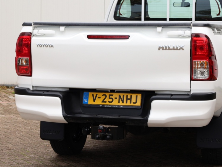 Toyota Hilux 2.4 D-4D 4WD Cool Comfort | Airco | Cruise | Trekhaak