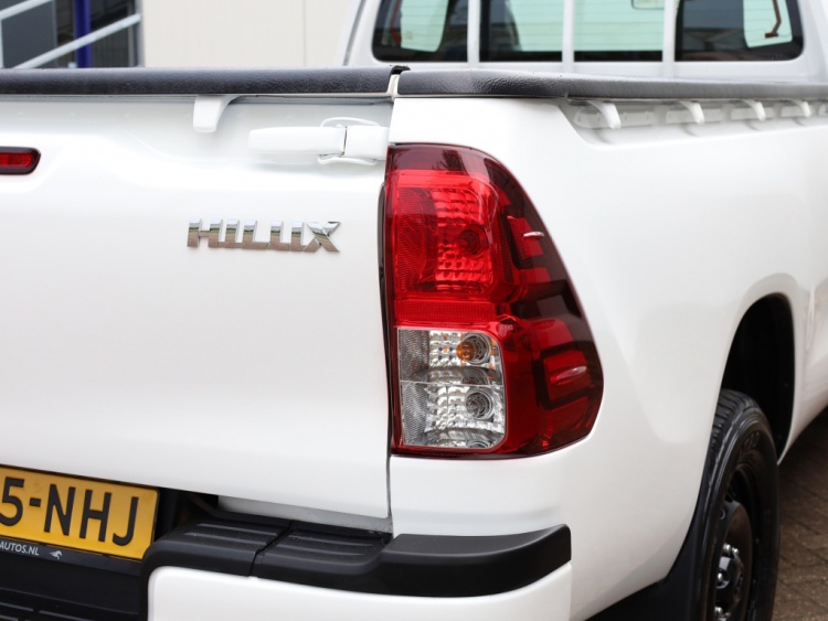 Toyota Hilux 2.4 D-4D 4WD Cool Comfort | Airco | Cruise | Trekhaak