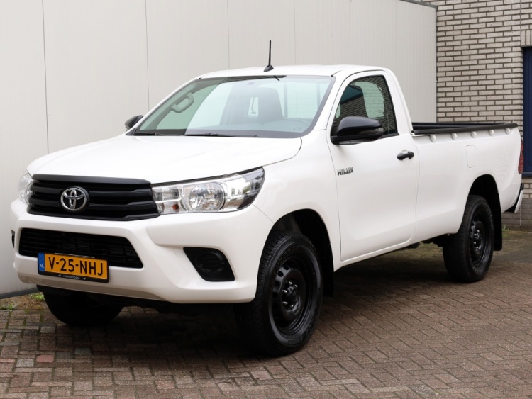 Toyota Hilux 2.4 D-4D 4WD Cool Comfort | Airco | Cruise | Trekhaak