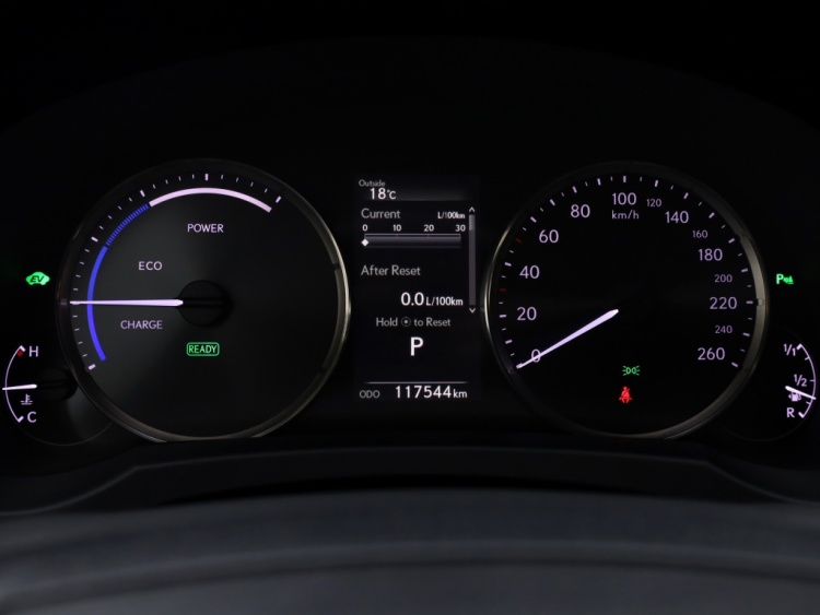 Lexus IS 300h Hybrid Business Line | Safety Pack | Leder | Stoelverwarmin