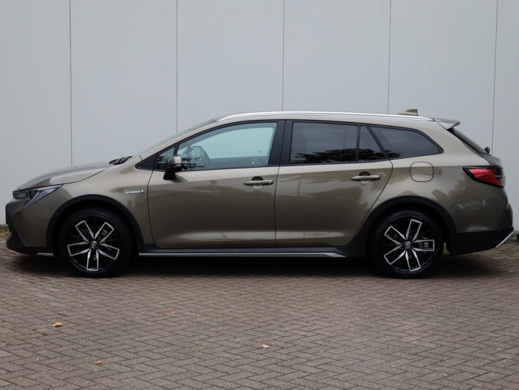 Toyota Corolla Touring Sports 2.0 Hybrid Trek | JBL | Full Led | Stoel/Stuurwiel verwarming