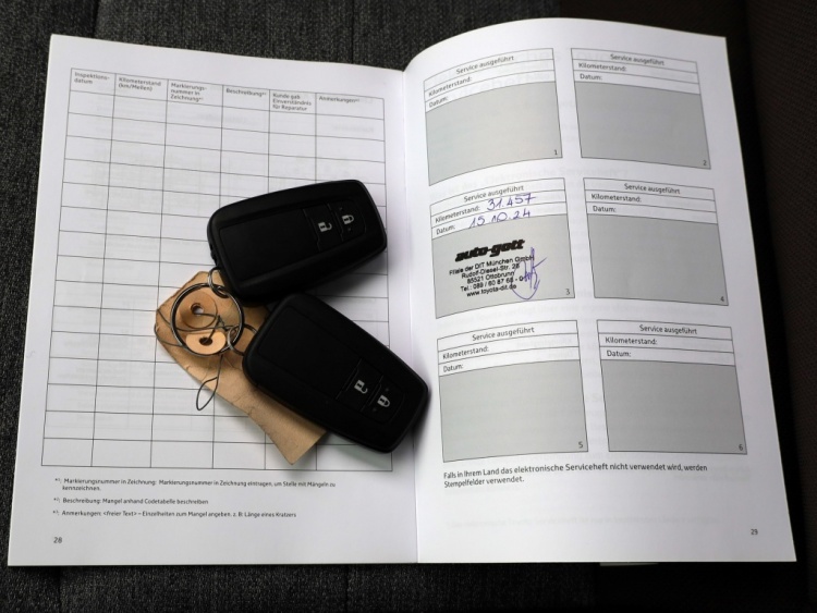 Toyota Corolla Touring Sports 2.0 Hybrid Trek | JBL | Full Led | Stoel/Stuurwiel verwarming