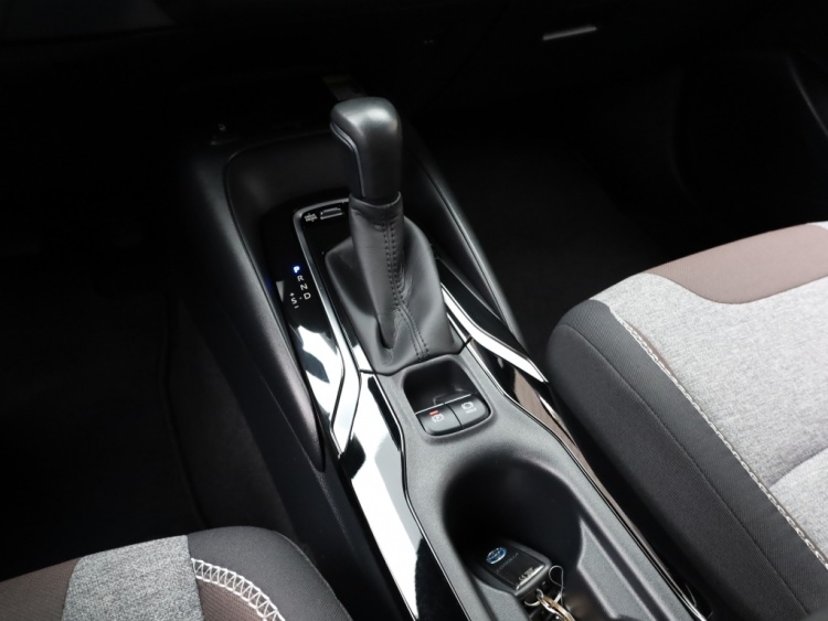 Toyota Corolla Touring Sports 2.0 Hybrid Trek | JBL | Full Led | Stoel/Stuurwiel verwarming