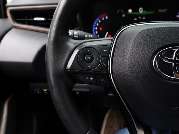 Toyota Corolla Touring Sports 2.0 Hybrid Trek | JBL | Full Led | Stoel/Stuurwiel verwarming