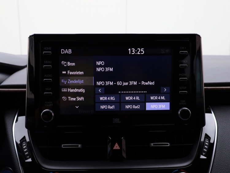 Toyota Corolla Touring Sports 2.0 Hybrid Trek | JBL | Full Led | Stoel/Stuurwiel verwarming