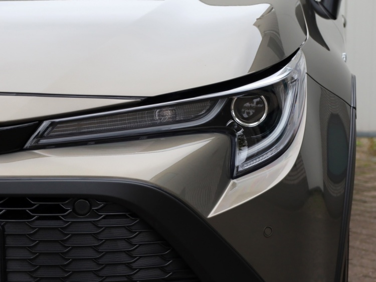 Toyota Corolla Touring Sports 2.0 Hybrid Trek | JBL | Full Led | Stoel/Stuurwiel verwarming