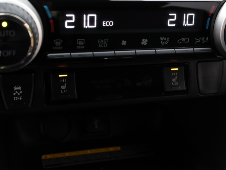 Toyota RAV4 2.5 Hybrid AWD Dynamic | Dodehoek | Digitale binnenspiegel