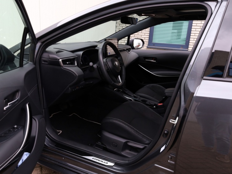 Toyota Corolla Touring Sports Hybrid 200 Executive | Panoramadak | JBL-Audio | Head-Up