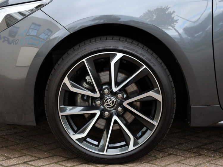 Toyota Corolla Touring Sports Hybrid 200 Executive | Panoramadak | JBL-Audio | Head-Up