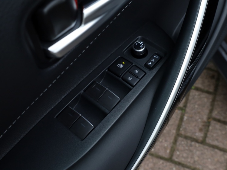 Toyota Corolla Touring Sports Hybrid 200 Executive | Panoramadak | JBL-Audio | Head-Up