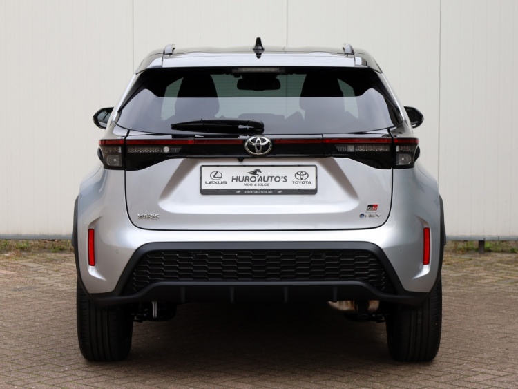 Toyota Yaris Cross 1.5 Hyb 130 GR Sport | Nieuw | Bi-Tone | El. Achterklep
