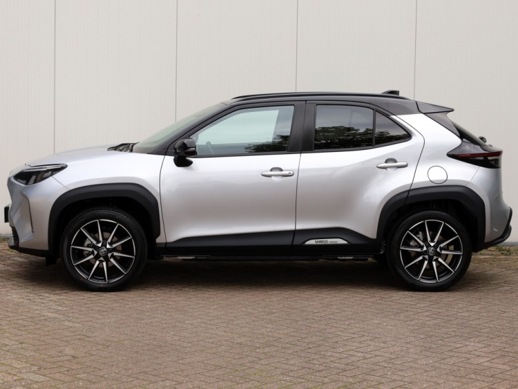 Toyota Yaris Cross 1.5 Hyb 130 GR Sport | Nieuw | Bi-Tone | El. Achterklep