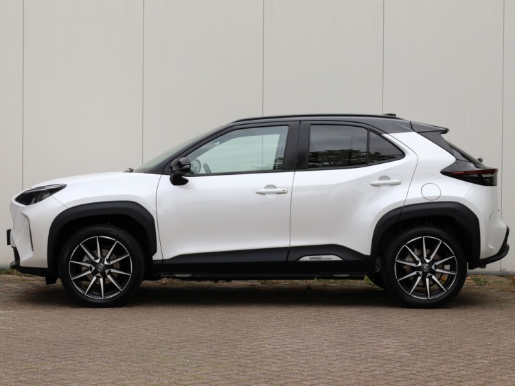 Toyota Yaris Cross 1.5 Hyb 130 GR Sport | Nieuw | Half Leder/Alcantara | Dodehoek