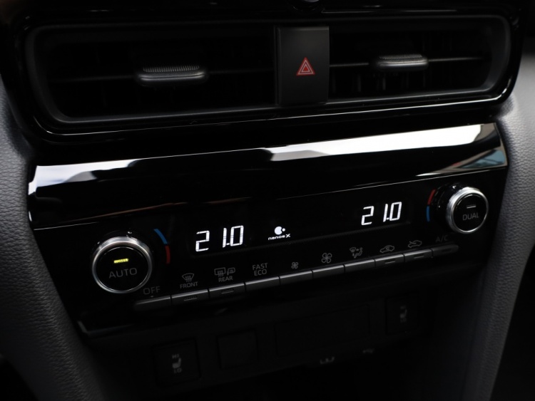 Toyota Yaris Cross 1.5 Hyb 130 GR Sport | Nieuw | Half Leder/Alcantara | Dodehoek