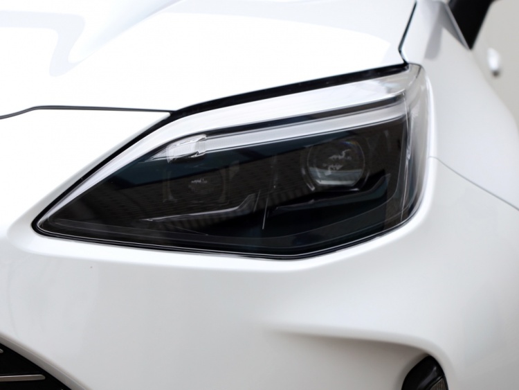 Toyota Yaris Cross 1.5 Hyb 130 GR Sport | Nieuw | Half Leder/Alcantara | Dodehoek