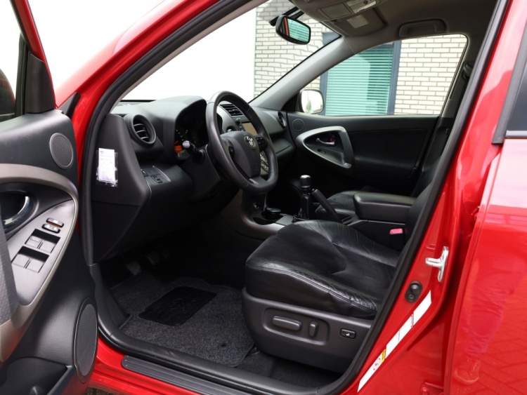 Toyota RAV4 2.0 VVTi Executive AWD | Half Leder | PDC | Trekhaak