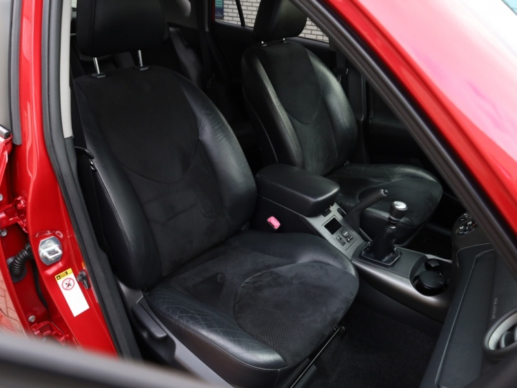 Toyota RAV4 2.0 VVTi Executive AWD | Half Leder | PDC | Trekhaak