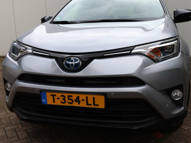Toyota RAV4 2.5 Hybrid AWD Black Editon | El. Achterklep | LED | Trekhaak