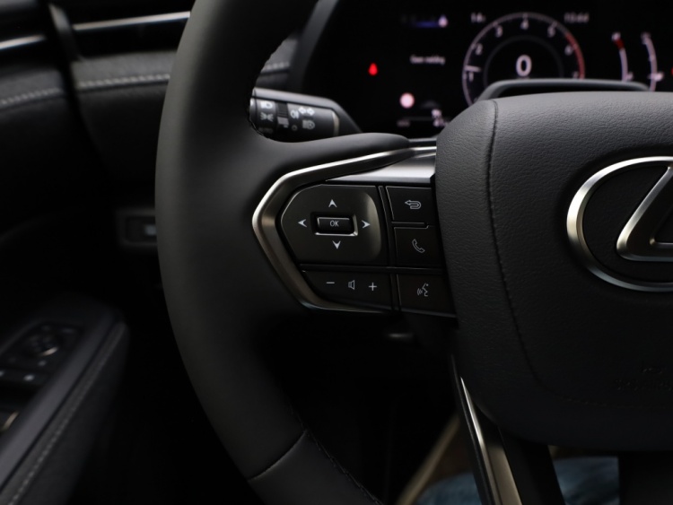 Lexus LBX 2WD Comfort & Safety | Nieuw | Stoelverwarming | Parkeersensoren