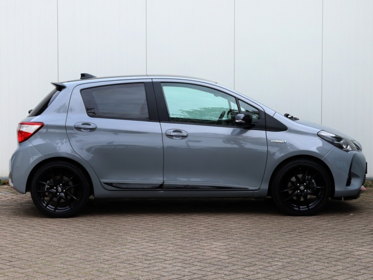 Toyota Yaris 1.5 Hybrid GR-Sport | Bi-Tone | Carplay | Leder/Alcantara