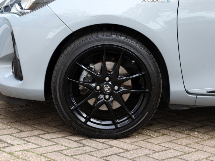 Toyota Yaris 1.5 Hybrid GR-Sport | Bi-Tone | Carplay | Leder/Alcantara