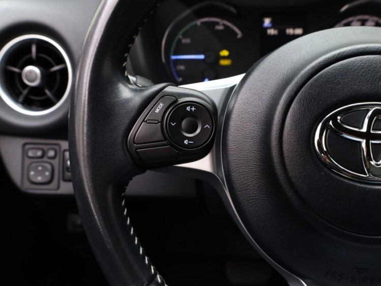 Toyota Yaris 1.5 Hybrid GR-Sport | Bi-Tone | Carplay | Leder/Alcantara