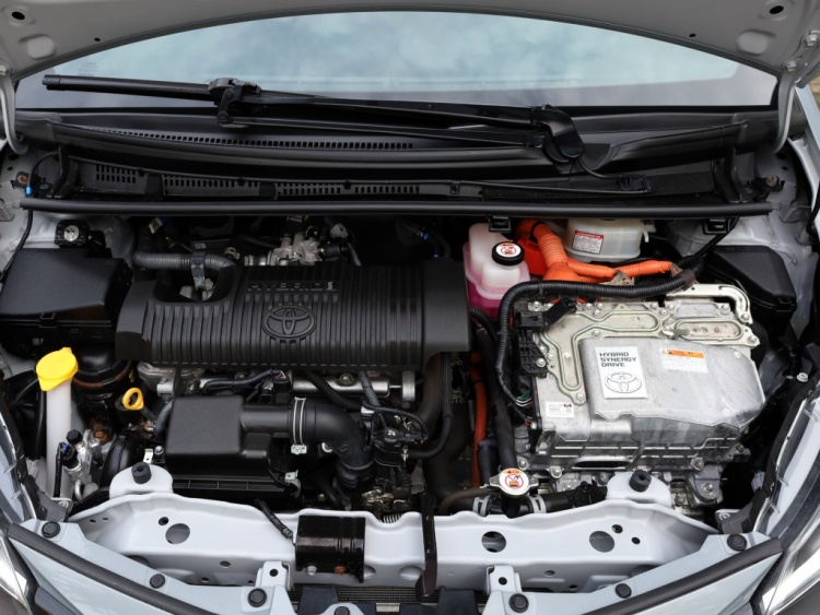 Toyota Yaris 1.5 Hybrid GR-Sport | Bi-Tone | Carplay | Leder/Alcantara