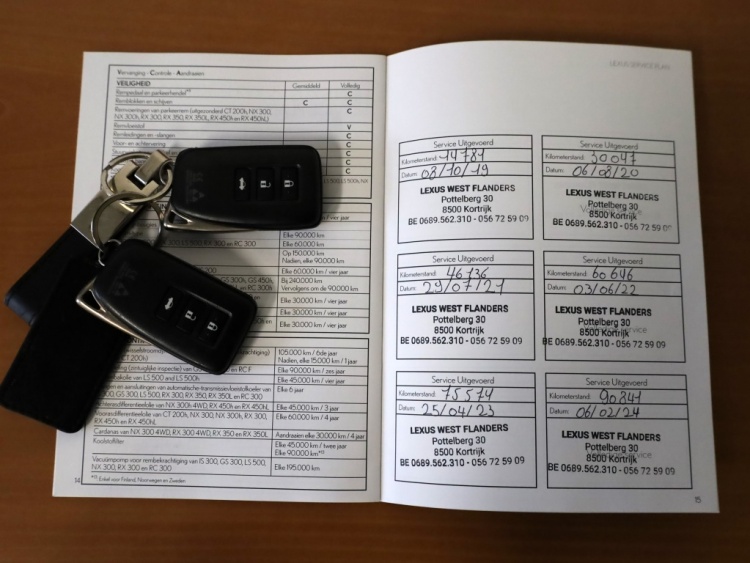 Lexus IS 300h Hybrid Business Line | Safety Pack | Leder | Stoelverwarmin