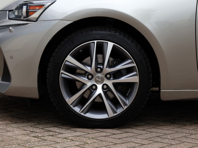 Lexus IS 300h Hybrid Business Line | Safety Pack | Leder | Stoelverwarmin