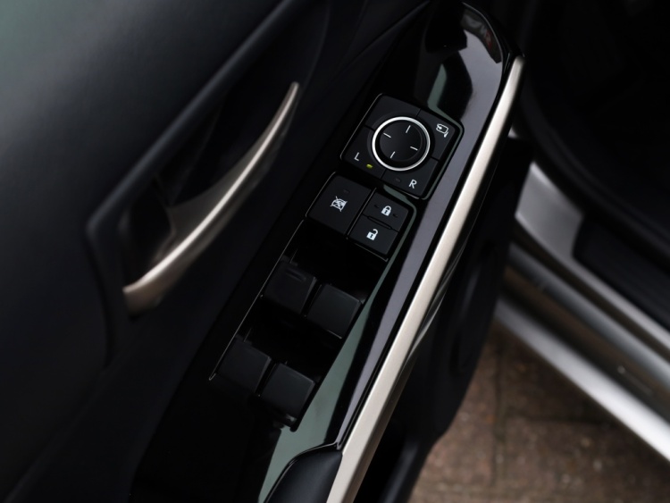 Lexus IS 300h Hybrid Business Line | Safety Pack | Leder | Stoelverwarmin