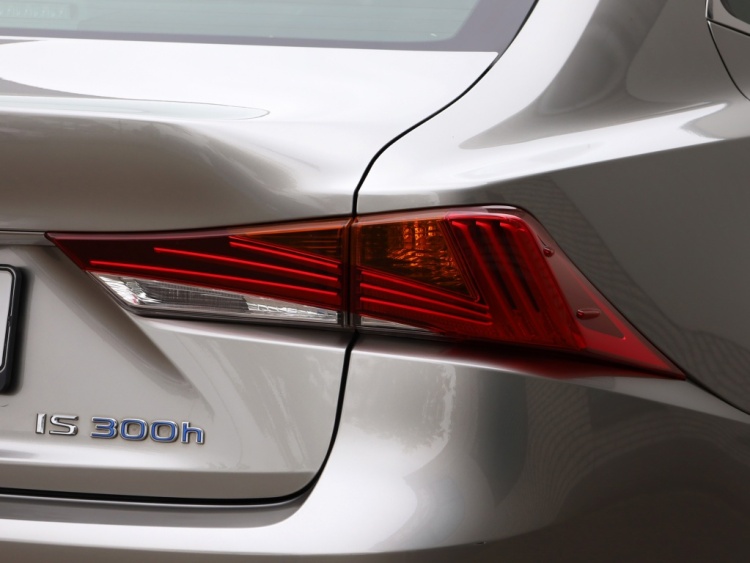 Lexus IS 300h Hybrid Business Line | Safety Pack | Leder | Stoelverwarmin