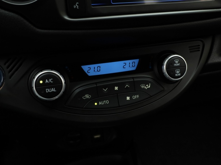 Toyota Yaris 1.5 Hybrid GR-Sport | Bi-Tone | Carplay | Leder/Alcantara