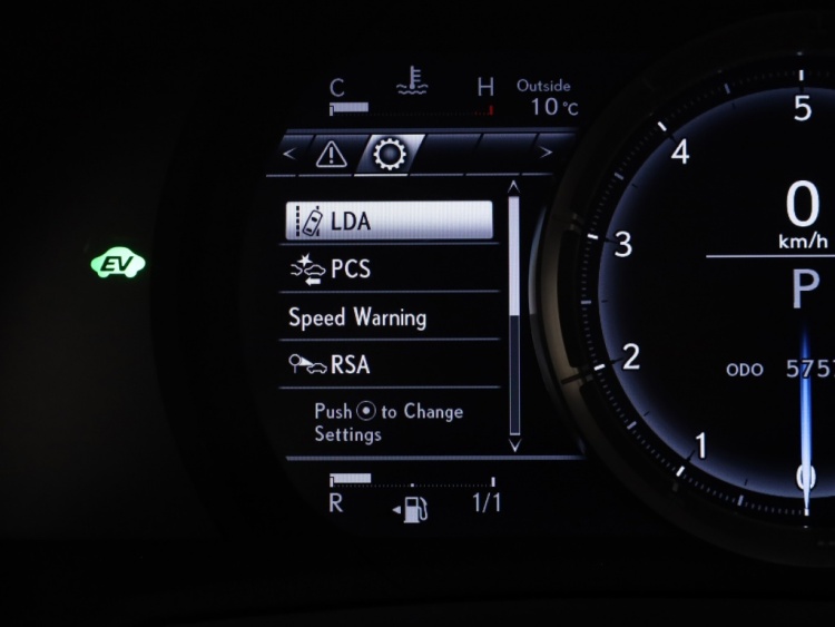 Lexus RC 300h F Sport Premium | Mark Levinson | Carplay | Schuifdak