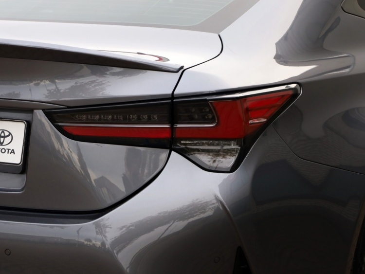 Lexus RC 300h F Sport Premium | Mark Levinson | Carplay | Schuifdak