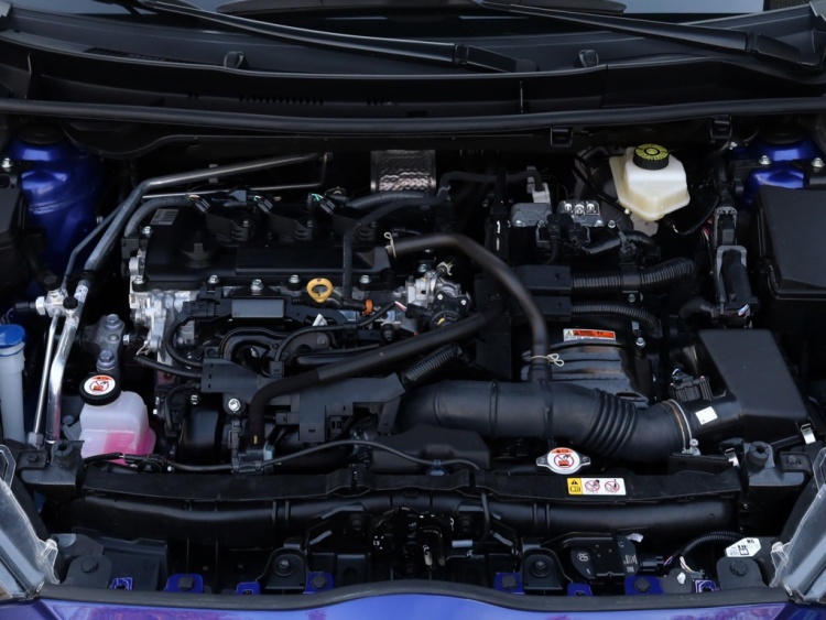 Toyota Yaris 1.5 Hybrid 130 GR Sport | Bi-Tone | Leder/Alcantara | Dodehoek