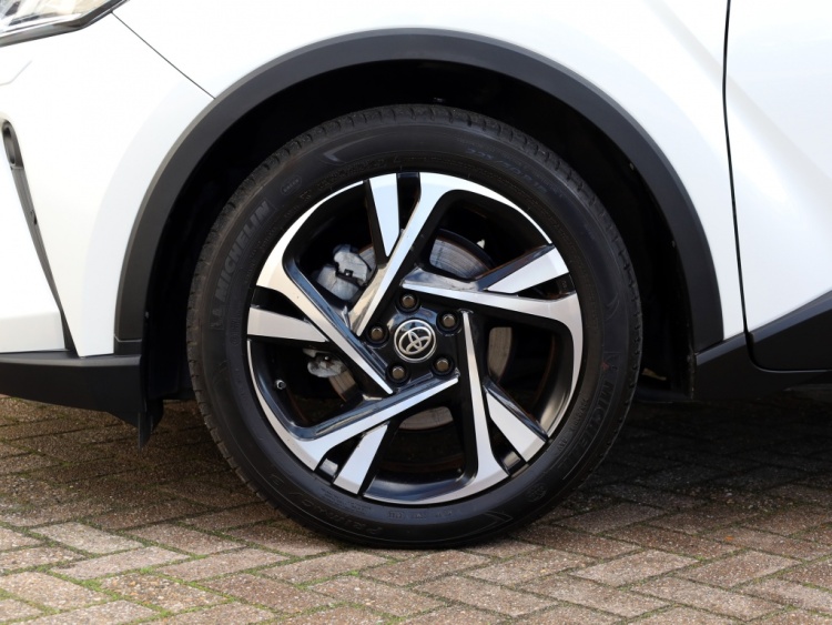 Toyota C-HR 2.0 Hybrid Style | Bi-Tone | Full Led | Trekhaak afn.