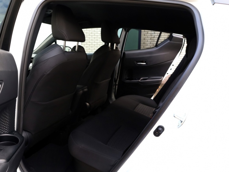 Toyota C-HR 2.0 Hybrid Style | Bi-Tone | Full Led | Trekhaak afn.