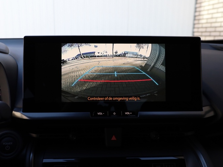 Toyota C-HR 2.0 PHEV 220 Dynamic | Nieuw! | Bi-Tone | Premium Navi |