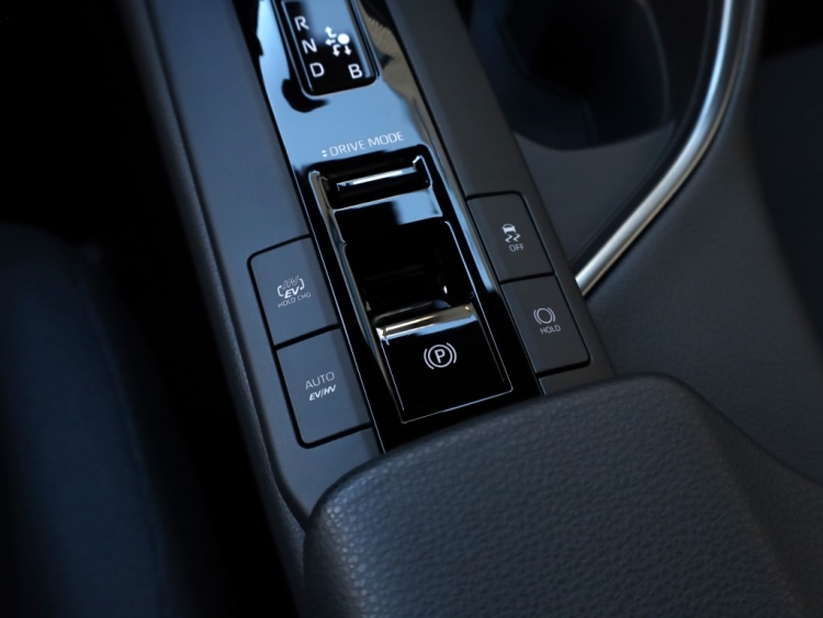 Toyota C-HR 2.0 PHEV 220 Dynamic | Nieuw! | Bi-Tone | Premium Navi | Keyless