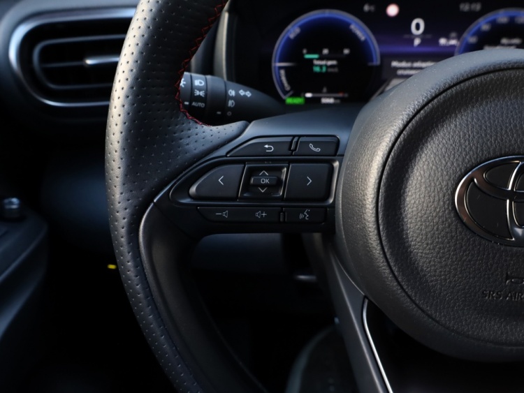 Toyota Yaris Cross 1.5 Hyb 130 GR Sport | JBL | Head Up | El Achterklep