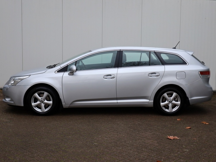 Toyota Avensis wagon 1.8 VVTi Dynamic | Parkeersensoren | Clima | Trekhaak