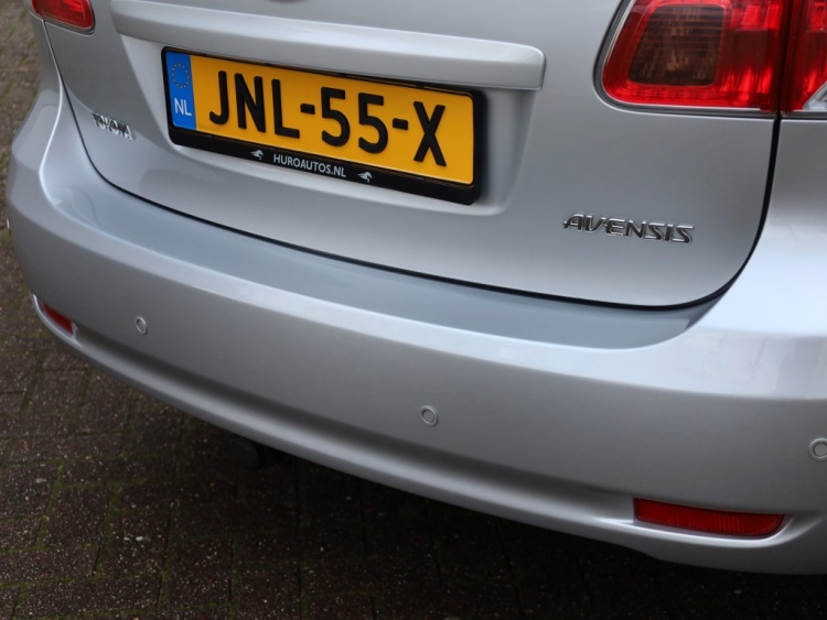 Toyota Avensis wagon 1.8 VVTi Dynamic | Parkeersensoren | Clima | Trekhaak