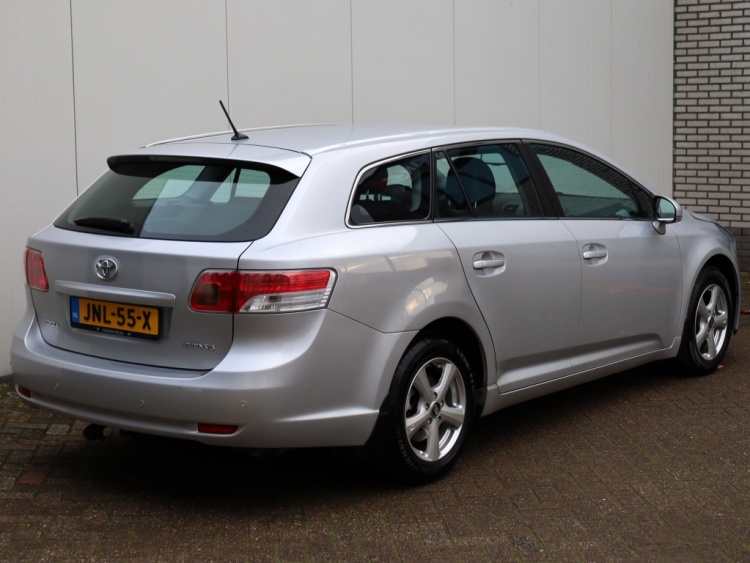 Toyota Avensis wagon 1.8 VVTi Dynamic | Parkeersensoren | Clima | Trekhaak