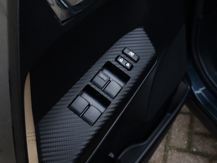 Toyota RAV4 2.0 Executive Business 4WD | Leder | Stoelverwarming | Trekhaak