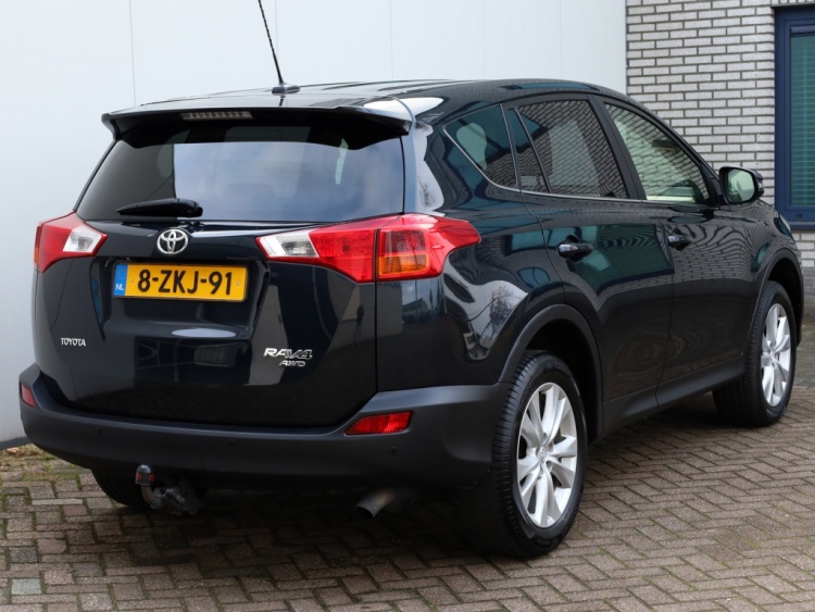 Toyota RAV4 2.0 Executive Business 4WD | Leder | Stoelverwarming | Trekhaak