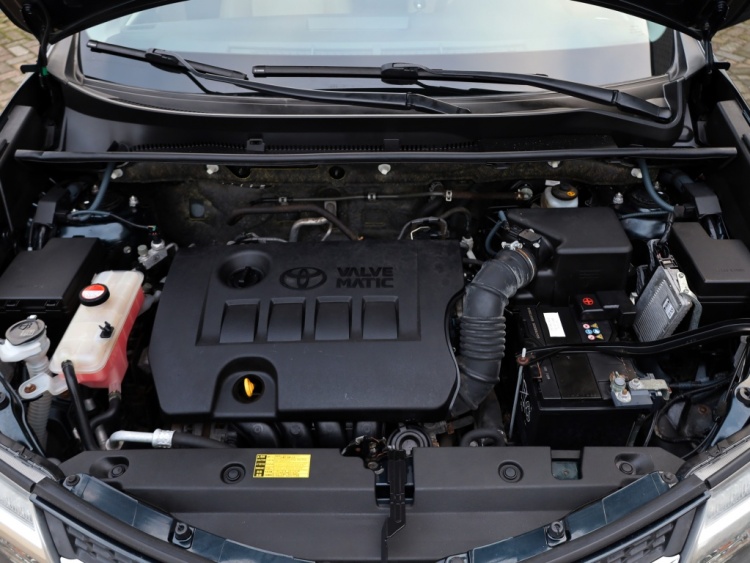 Toyota RAV4 2.0 Executive Business 4WD | Leder | Stoelverwarming | Trekhaak